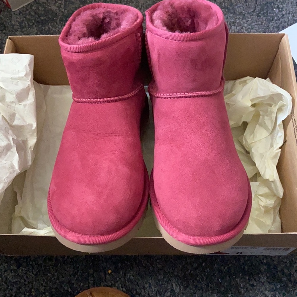 Brand new Uggs boot